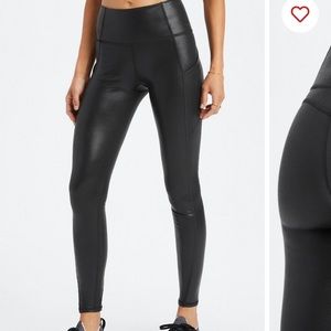 NWT Fabletics Leggings, M, Black Foil Fog